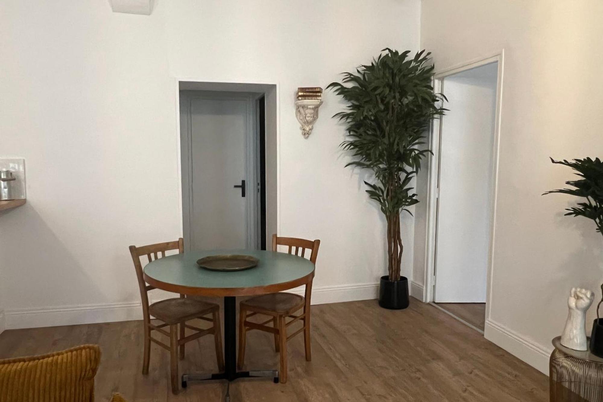 Appartement La Caresse De L'Amarante Mortagne-au-Perche Exterior foto